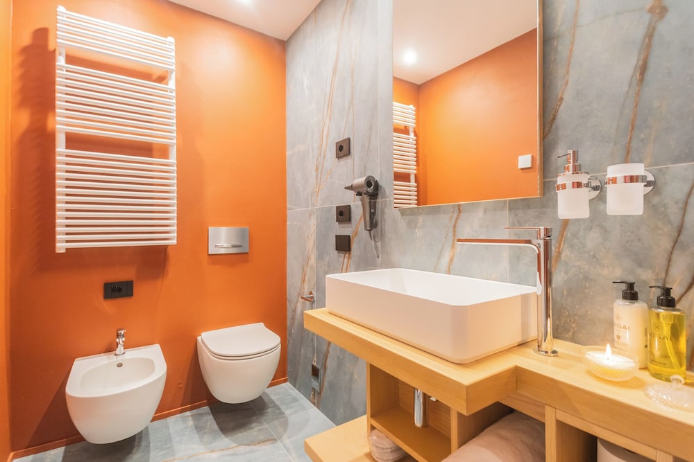 Pureview Luxury Suites, with breakfast & pool by Rent all Como