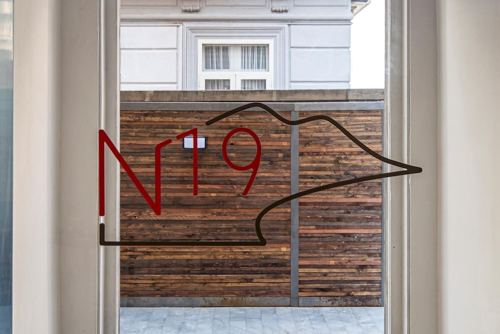 Napul 19 - Doppia A en Naples