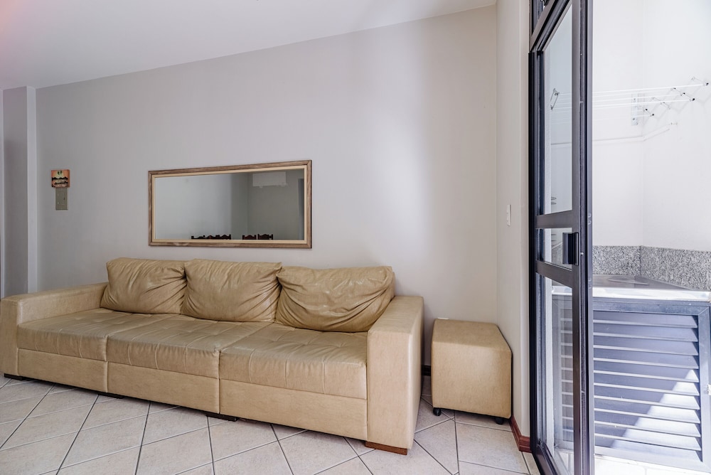 Apt w/ Balcony 150m From Sea Meia Praia Rcb405