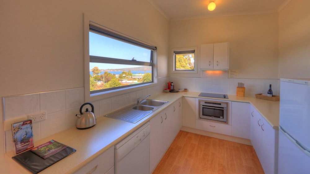 Ocean View Cottages - Essentially Tas Dover - Image 3