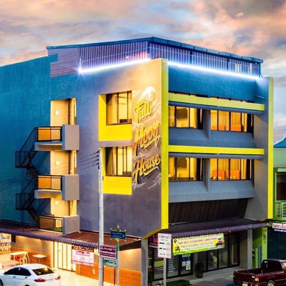 Full Moon' House - Hostel