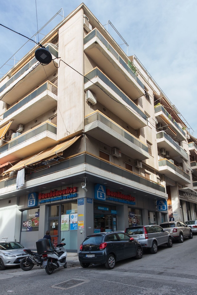 Ampelokipoi Modern Athens Cozy Apt for 2