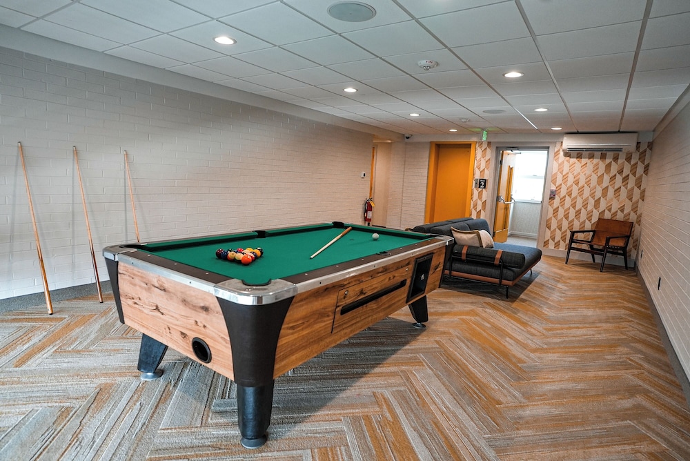 The Boulevard Hotel