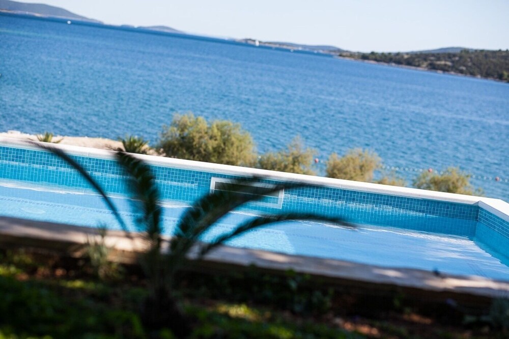 Rose - 30 m From the Beach - A2 view 4