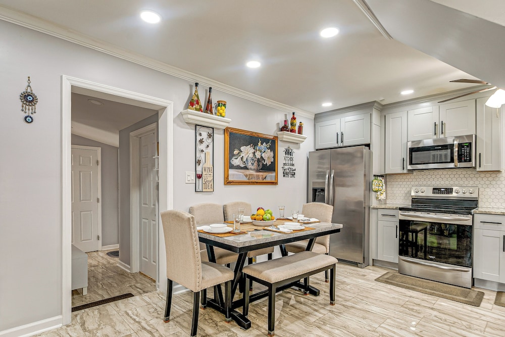 Walk to Historic Dtwn Burlington: Home w/ Yard