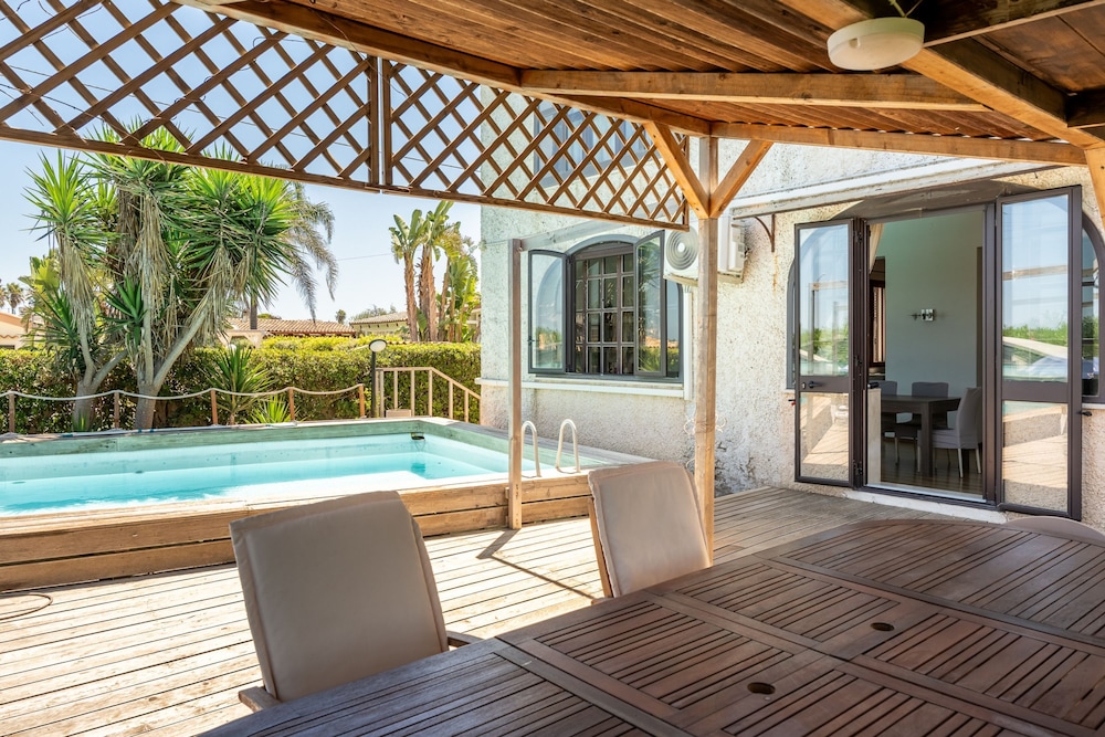 Casa Matilde Vista Mare con Piscina by Wonderful Italy