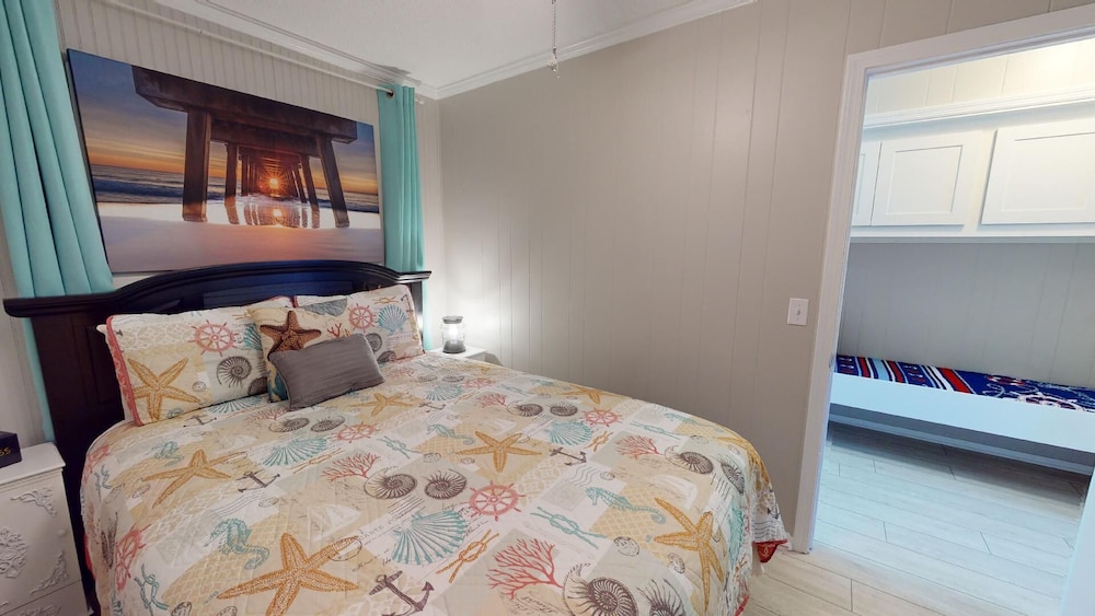 Beach Racquet B by Tybee Vacation Rentals