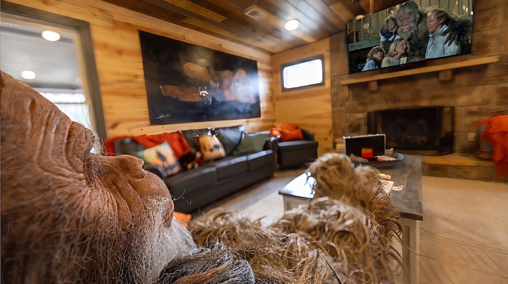 Bigfoot Bunkhouse Pool Views Theater Arcade Firepit Book Now
