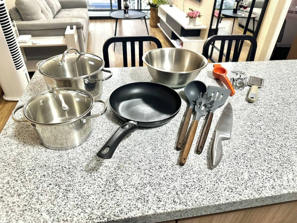 Modern 1BR on J Prado Board San Isidro