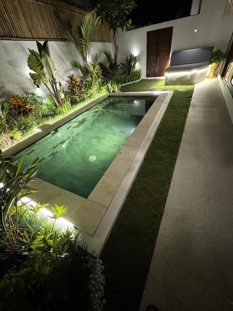 Villa Flora - Seseh Area