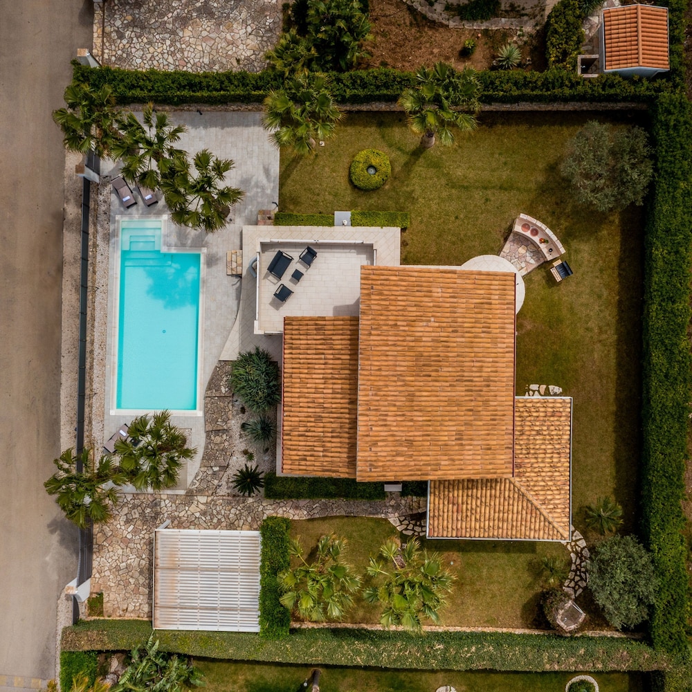 Villa Jacqueline con Piscina Privata 8 Posti Letto