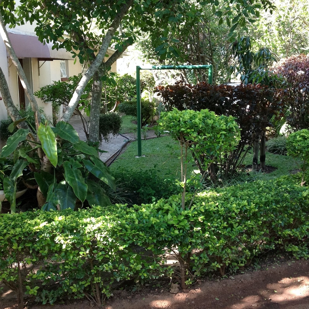 Lynn's Guest House