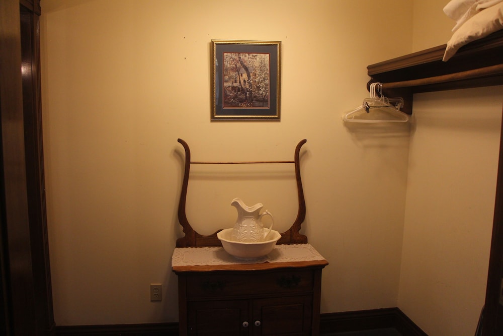 Apple Crest Inn