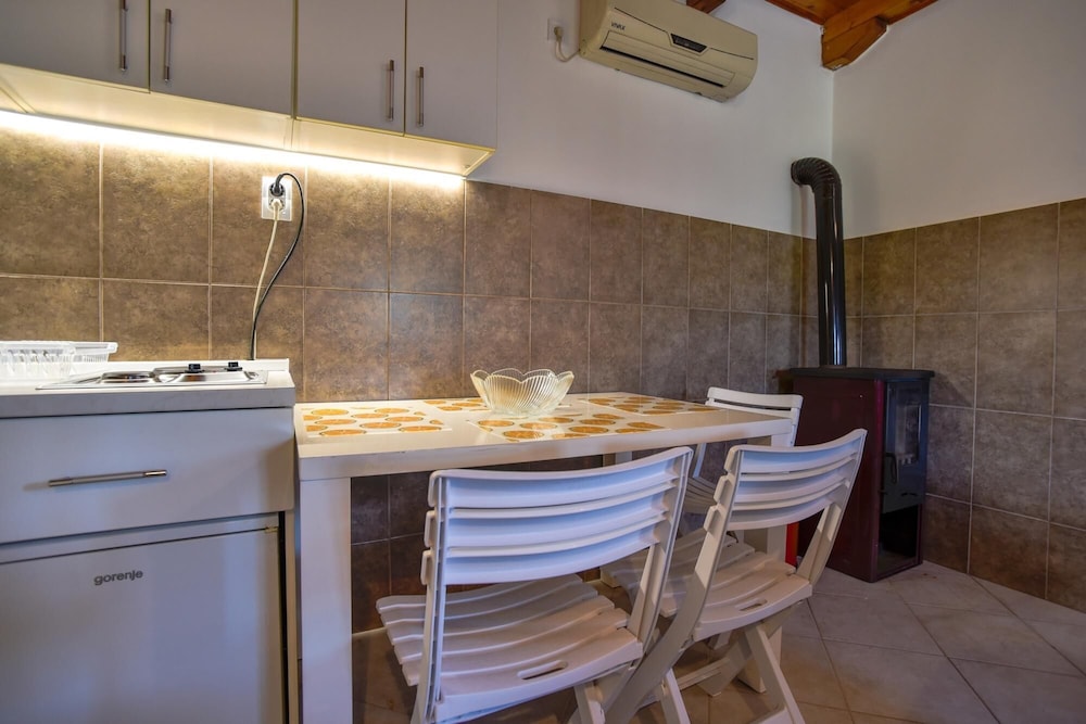 Nature View House w Terrace Near Beach in Budva view 5