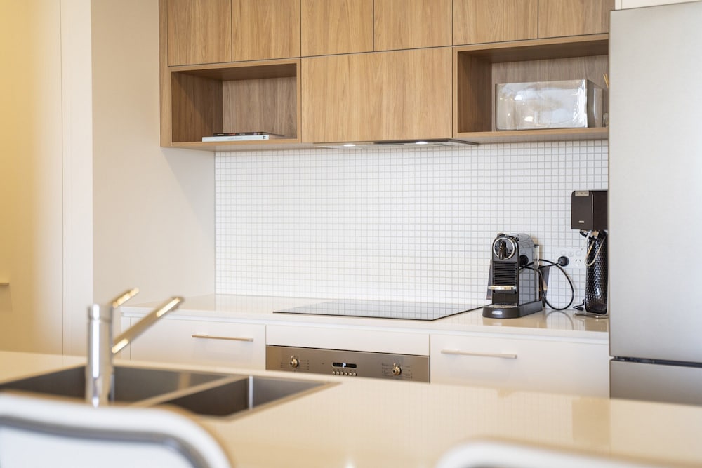 Modern 1-bed Apartment With Parking
