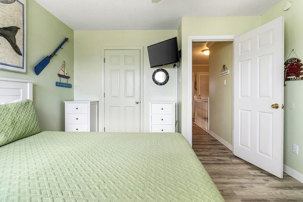 Beach Bum by Southern Vacation Rentals