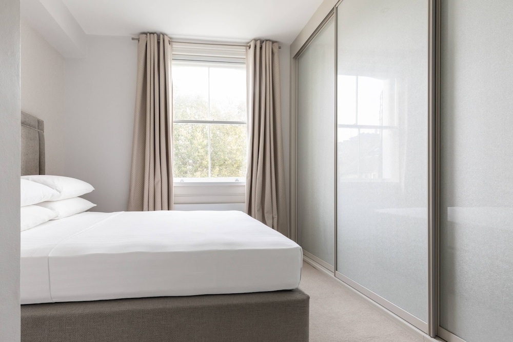 Oakley Street XII by Onefinestay view 4
