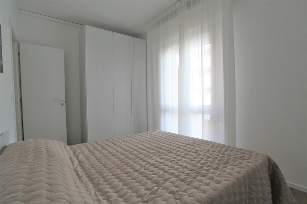 Cozy Apartment With Balcony Near Piazza Torino