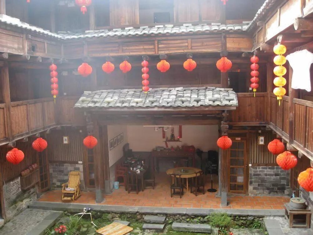 Nanjing Tulou Qingdelou Inn