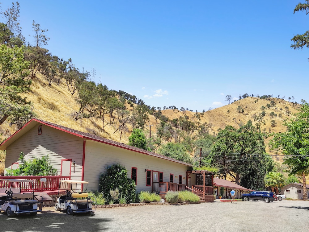 Canyon Creek Resort