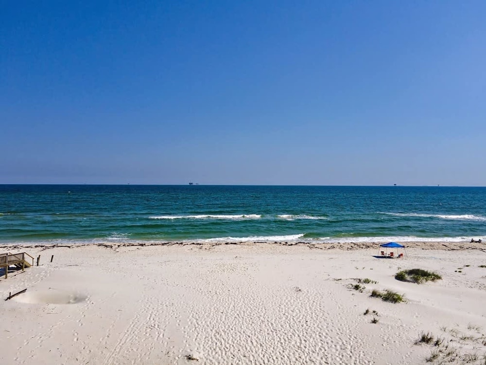Beachfront 9bed Easybreezy East