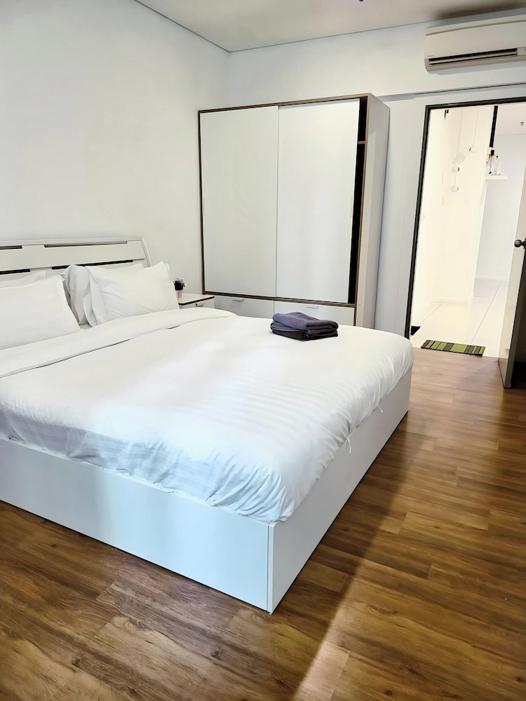 Summer suites klcc By Regal Homes