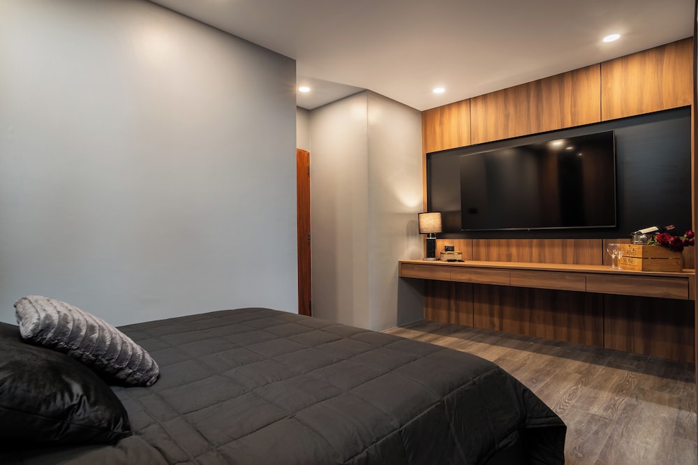 3 Double U - Kalim Sea View