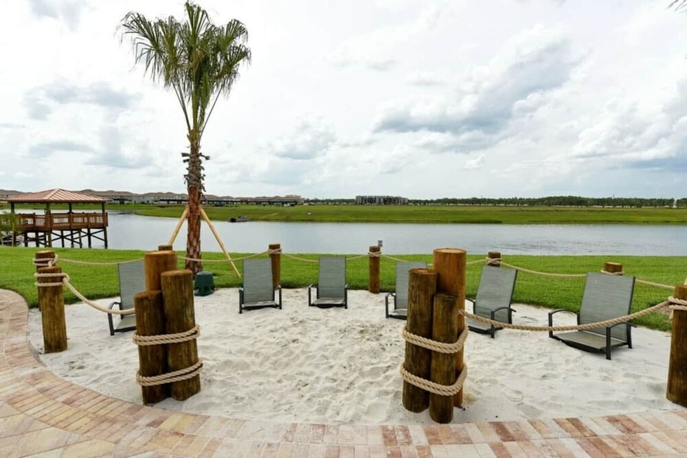 3120 Unit 406 Stunning 2B Apartment