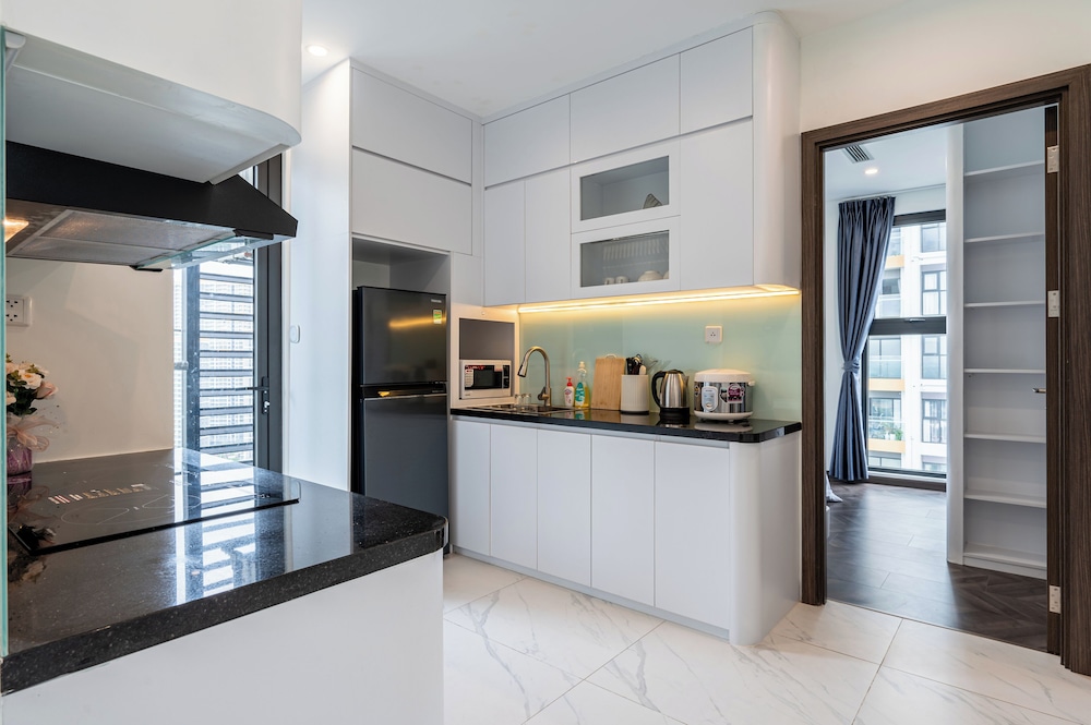 LA Nest 2 Bedrooms The Beverly - Vincom