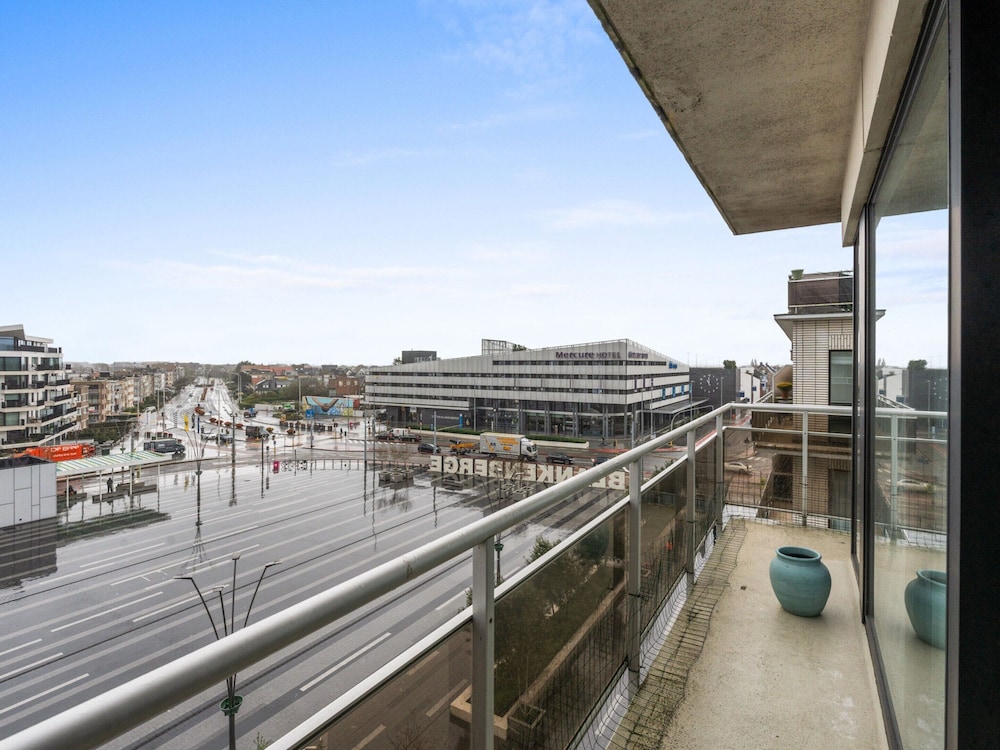 Apartment Near Train Station