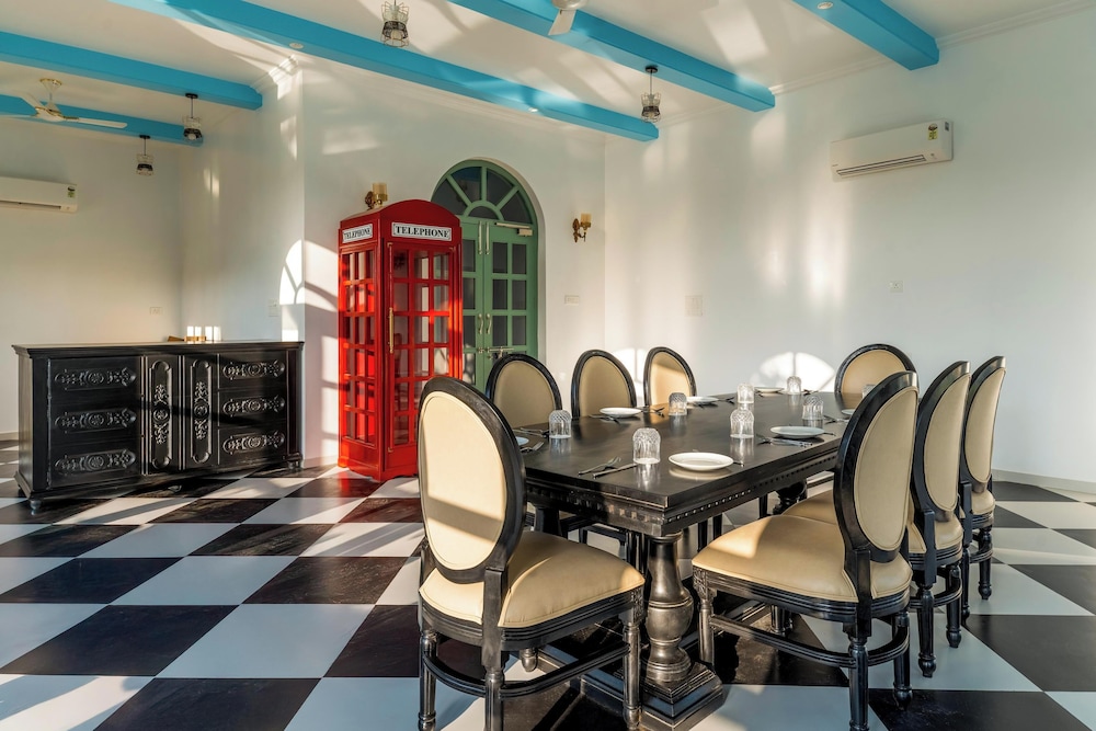 Merriment Luxury Resort & Private Pool Villa, Abu Road