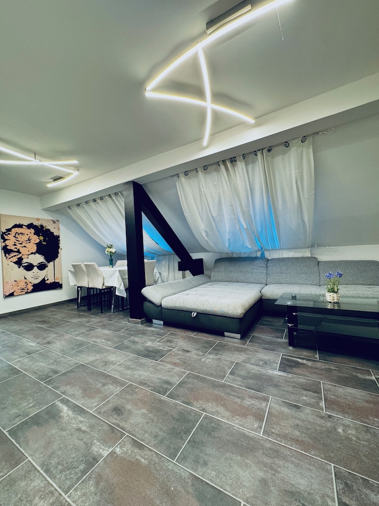 2BR 1LR Apartment for 5 Peaceful Stay