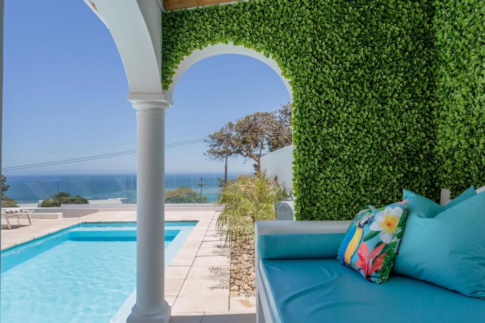 La Casita - Camps Bay view 3