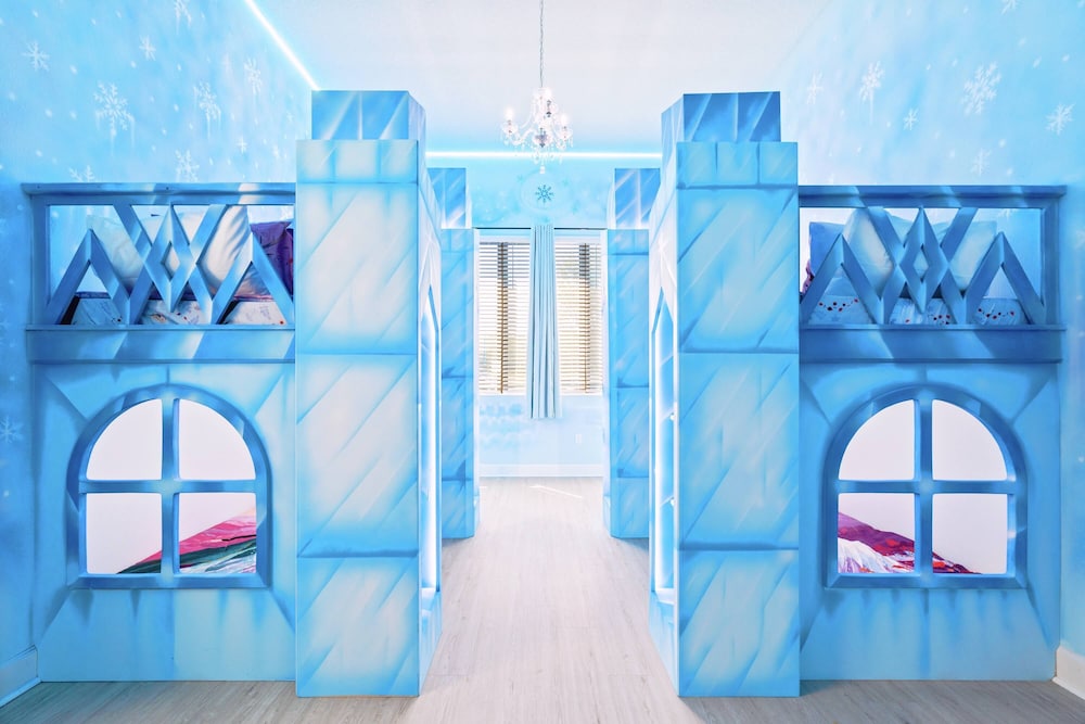 Magical 15-bedroom Villa Game Room, Theater & More!