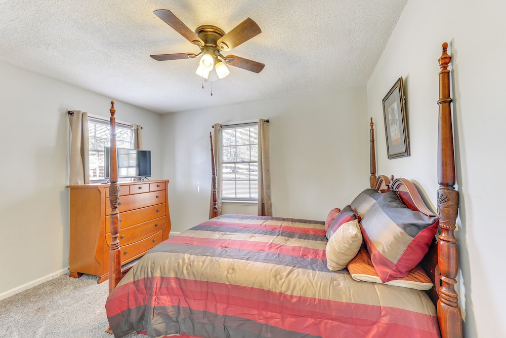 4 Mi to Dtwn: Home w/ Deck & Yard in Wilson