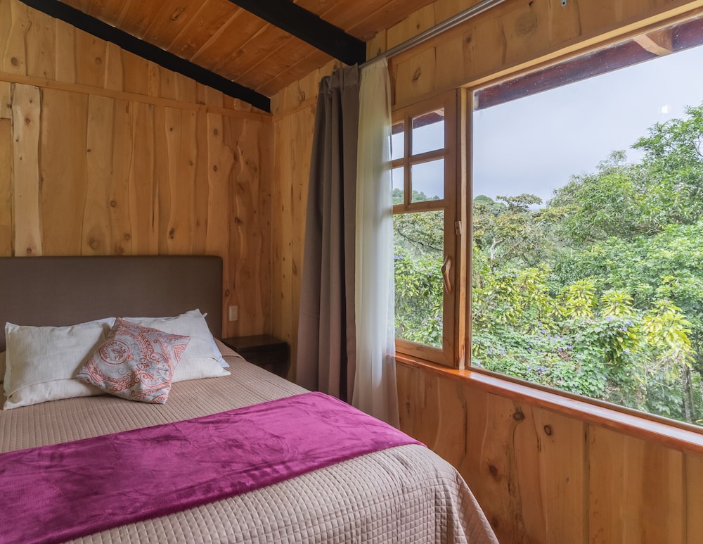 Cedrela Ecolodge