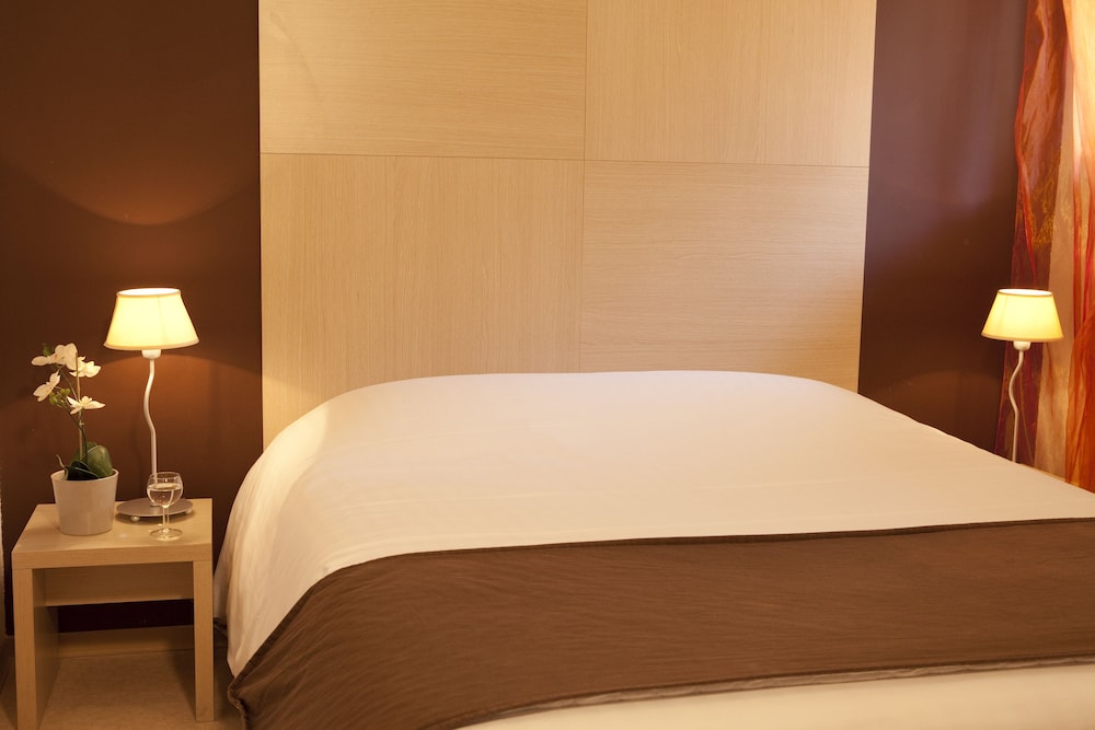 Montpellier Vacations - Villa Bellagio Montpellier - Property Image 2
