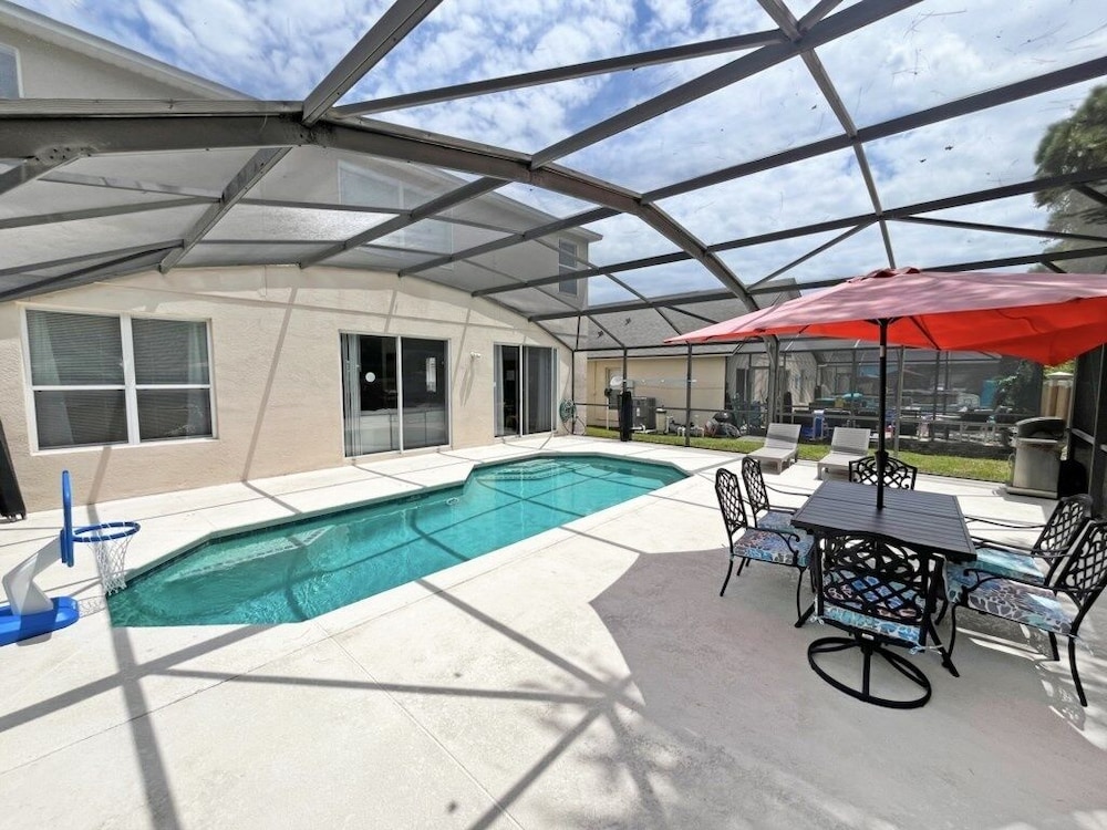 Endless Summer 6 Bedroom Home