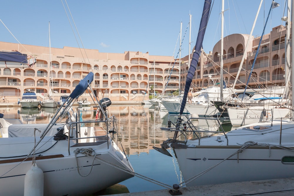 Hyeres Vacations - Residence Pierre  Vacances Hyeres Le Port - Property Image 2