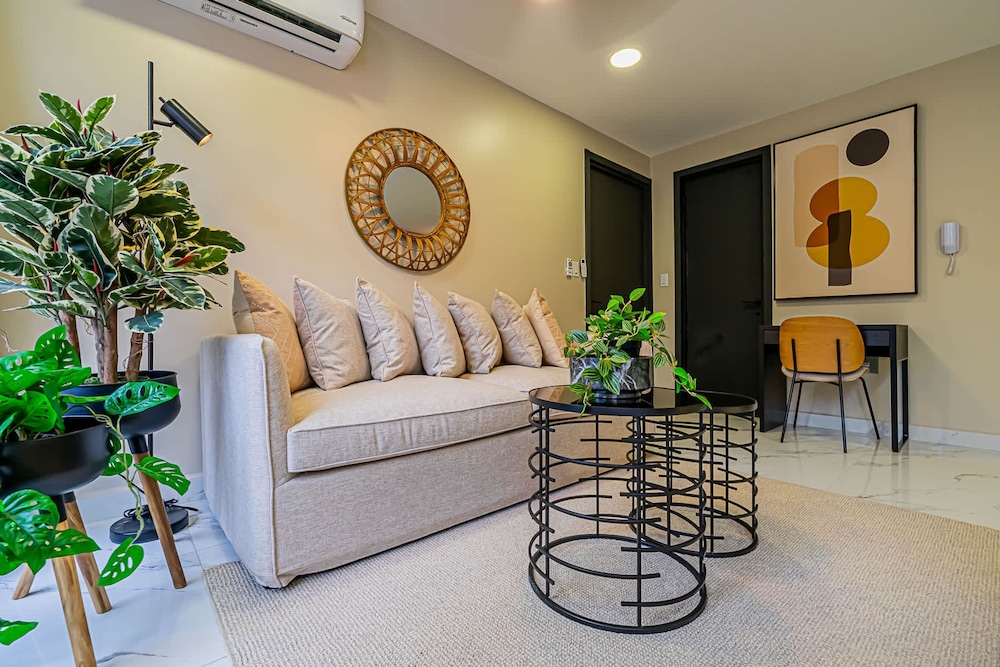 w Wonderful 1BR in Obarrio