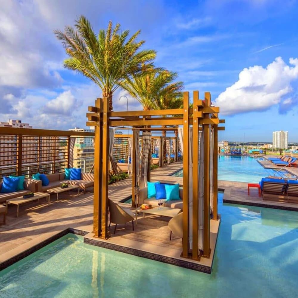 Rooftop Pool Oceanview Balcony Beachfront Resort