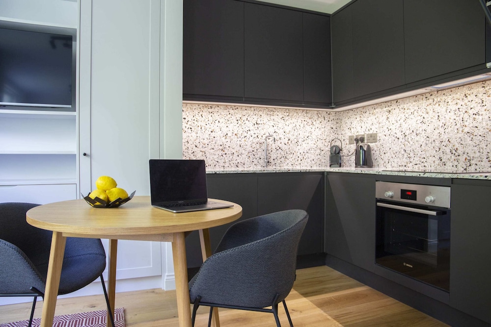 Coleherne Road Residence VIII