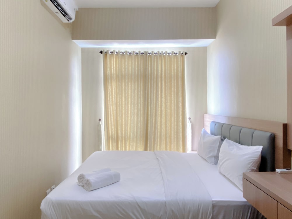 Minimalist And Enjoy Living 1Br Vasanta Innopark Apartment
