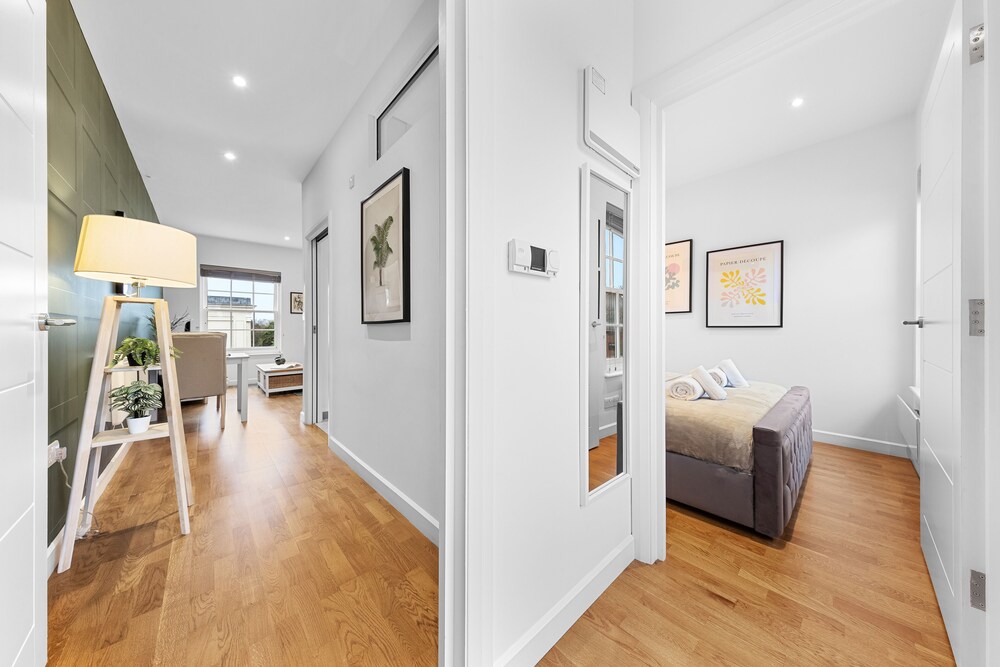 Stunning 1 Bed Apartment Near Heathrow London