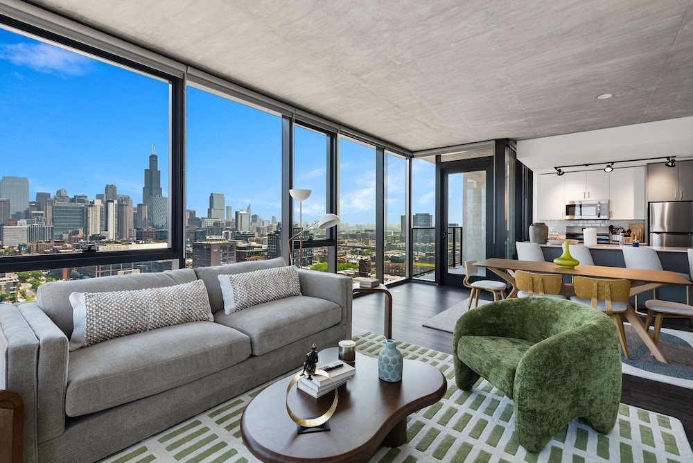Cloud9 4apt in Building Fultonmkt The Cubist
