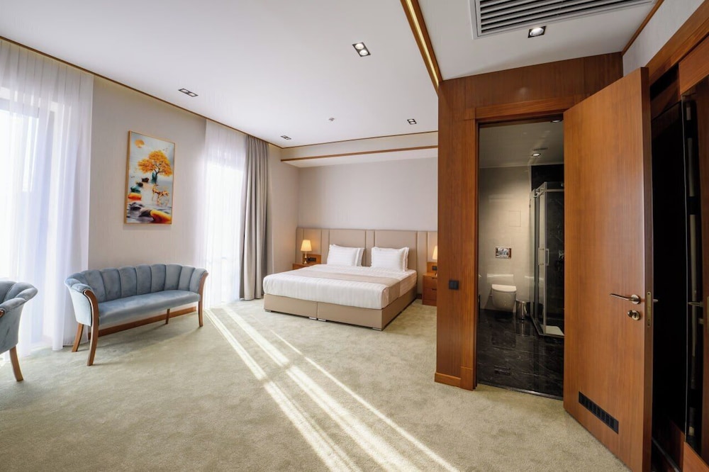 Consti Hotel Tashkent