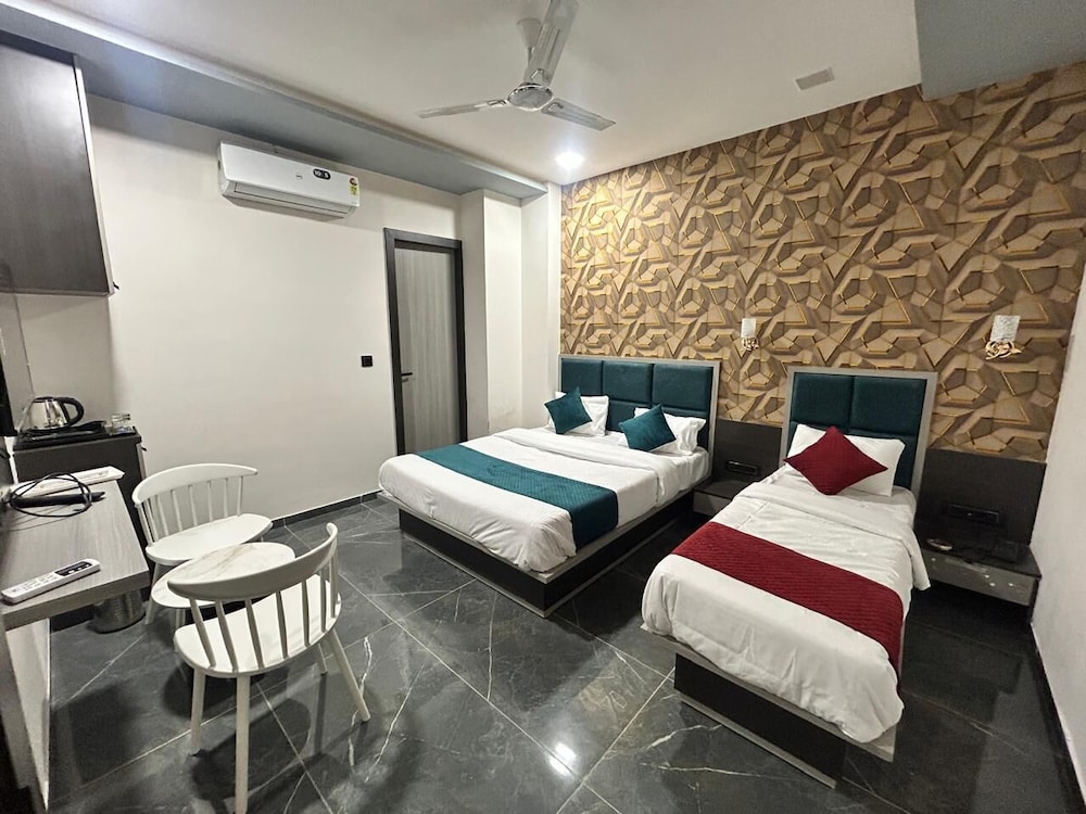 HOTEL SAWARIYA