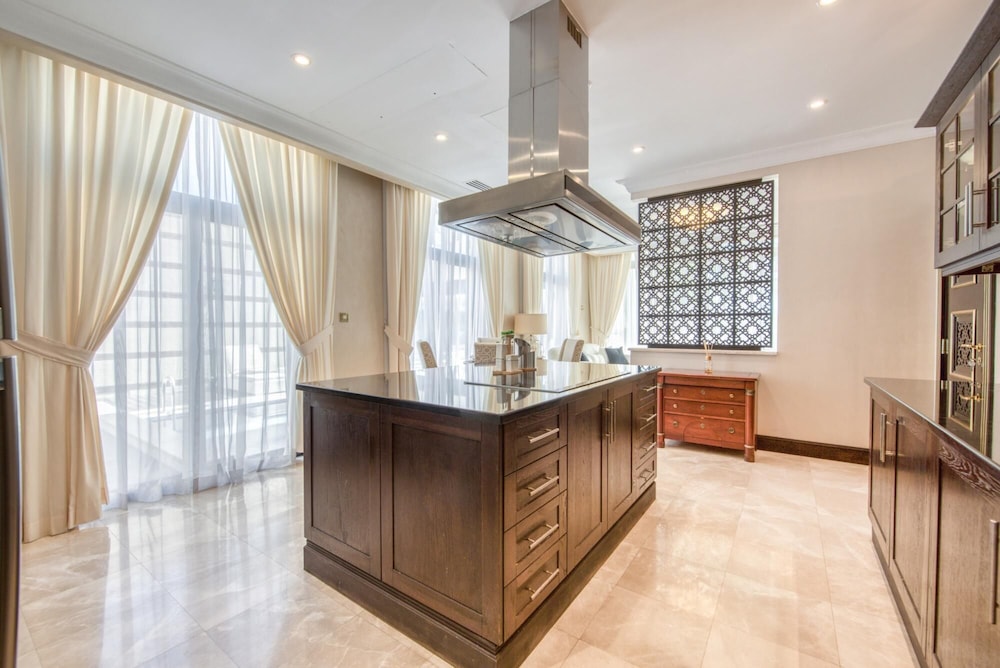 Majestic Resort Villa w Private Pool on The Palm