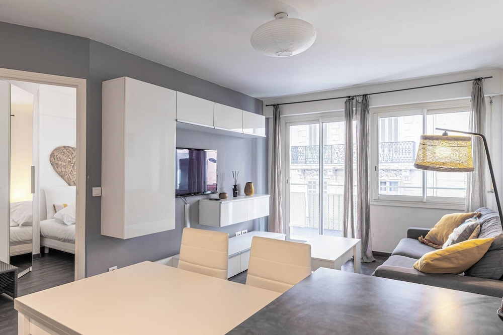 Nice Apartment With Balcony - Center Cannes 1br/4p