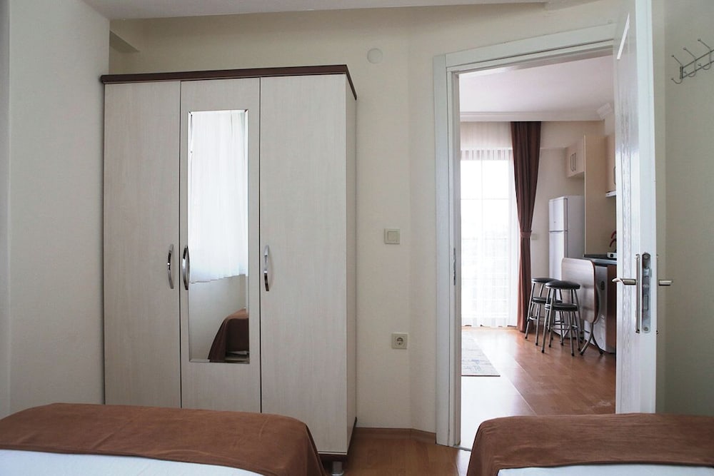 SELÇUK APART